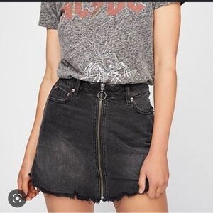 Free People We the Free Black denim front zip raw hem skirt size 26